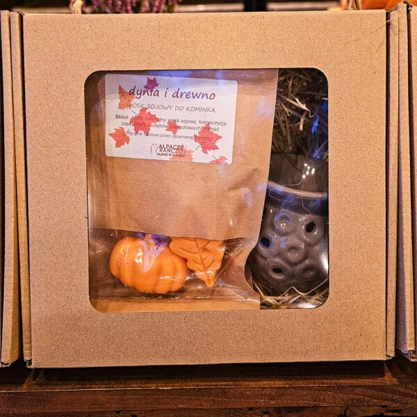Zestaw prezentowy – kominek i dwa woski sojowe